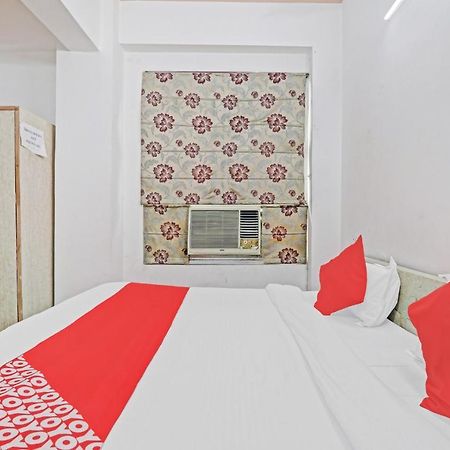 Oyo 27695 Hotel Relation Kanpur Buitenkant foto