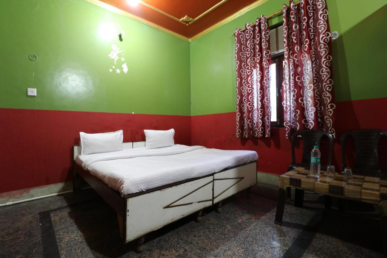 Oyo 27695 Hotel Relation Kanpur Buitenkant foto