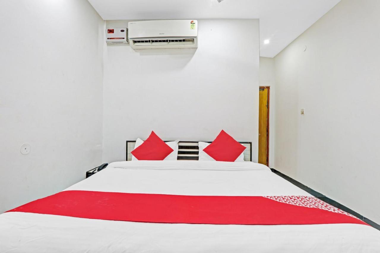Oyo 27695 Hotel Relation Kanpur Buitenkant foto