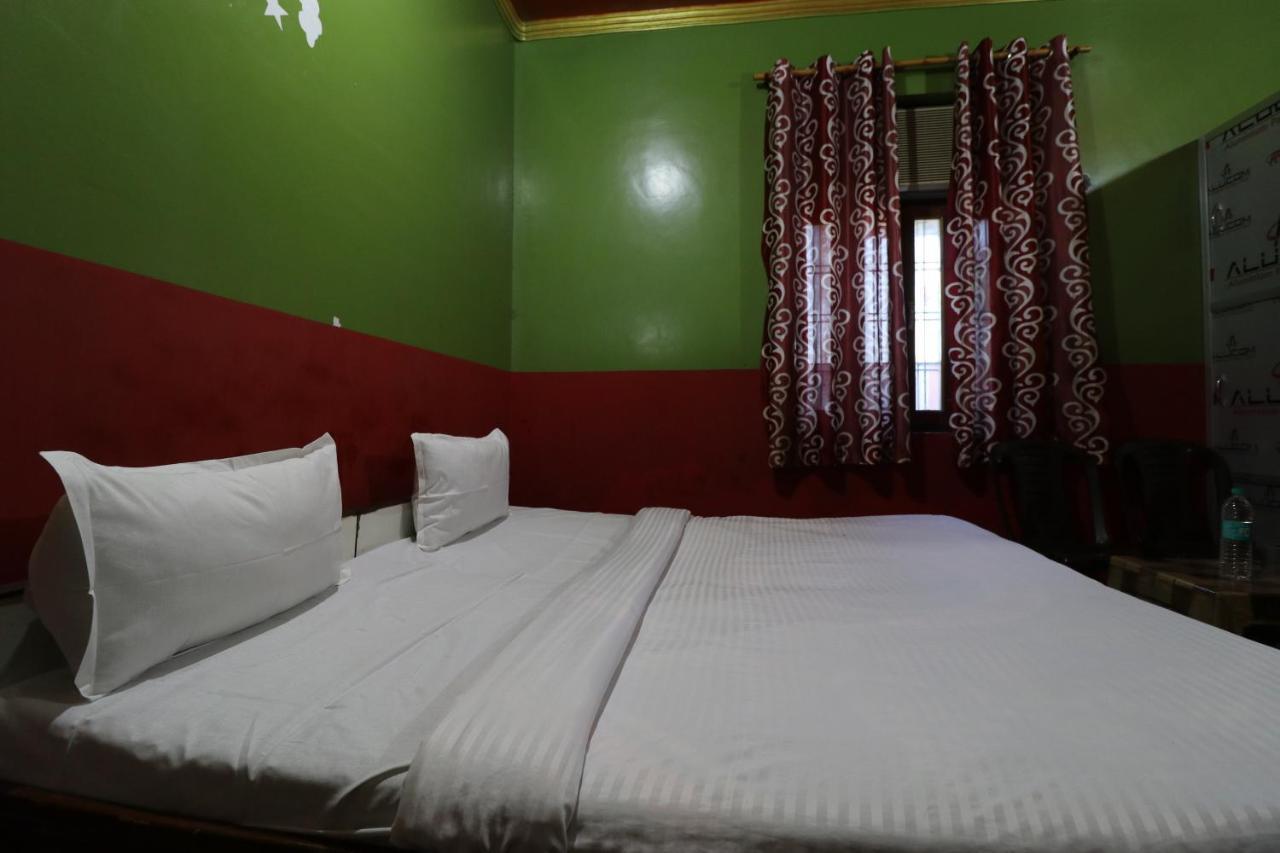 Oyo 27695 Hotel Relation Kanpur Buitenkant foto