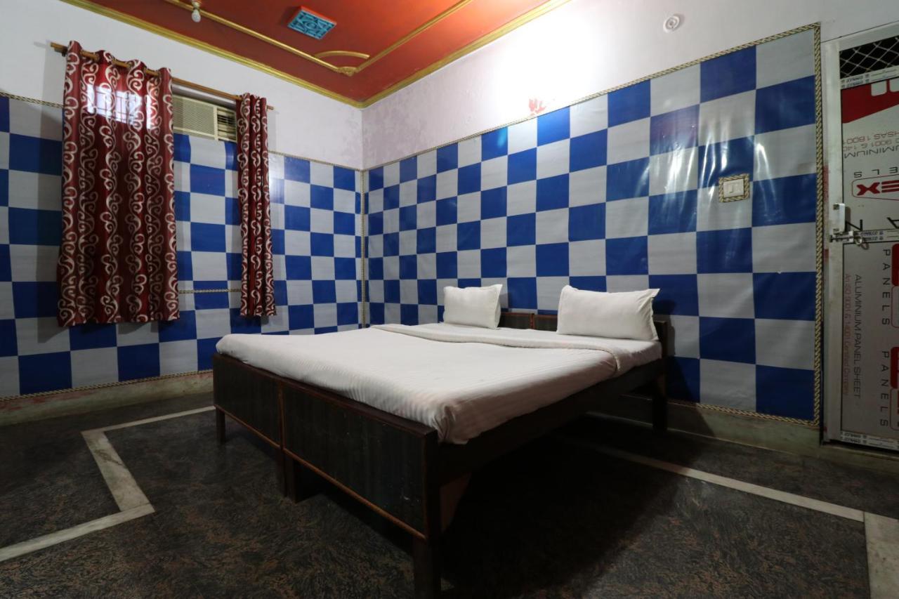 Oyo 27695 Hotel Relation Kanpur Buitenkant foto