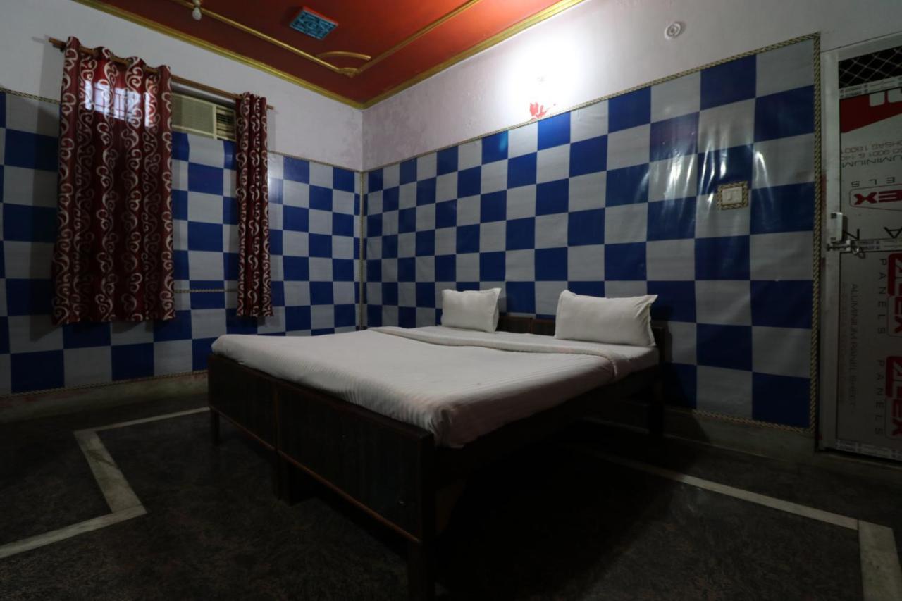 Oyo 27695 Hotel Relation Kanpur Buitenkant foto