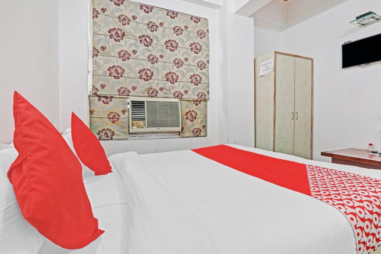 Oyo 27695 Hotel Relation Kanpur Buitenkant foto