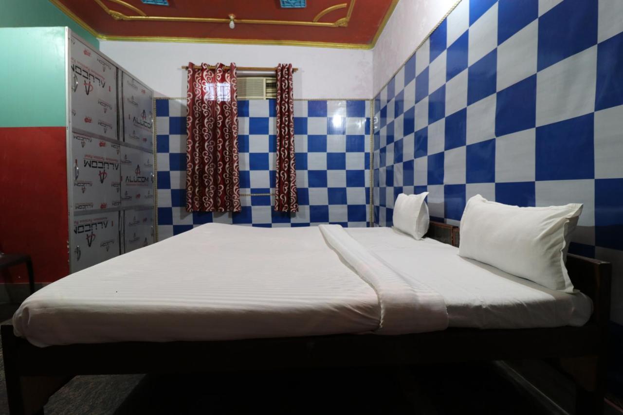Oyo 27695 Hotel Relation Kanpur Buitenkant foto