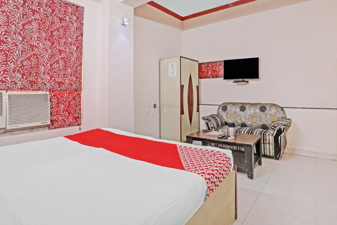 Oyo 27695 Hotel Relation Kanpur Buitenkant foto