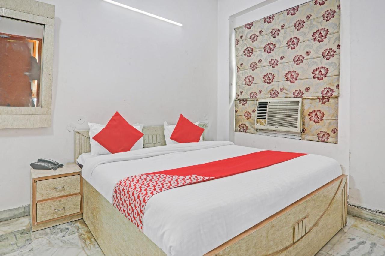 Oyo 27695 Hotel Relation Kanpur Buitenkant foto