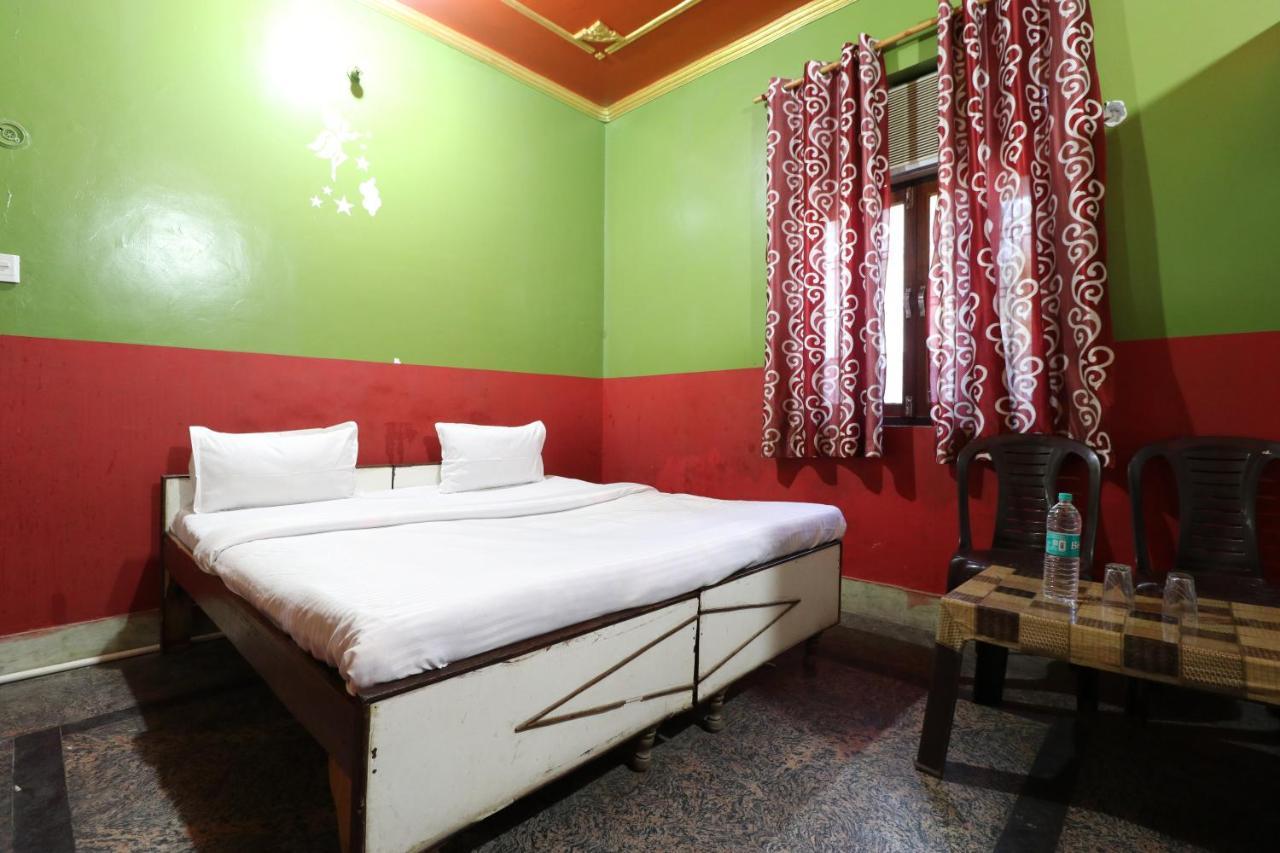 Oyo 27695 Hotel Relation Kanpur Buitenkant foto