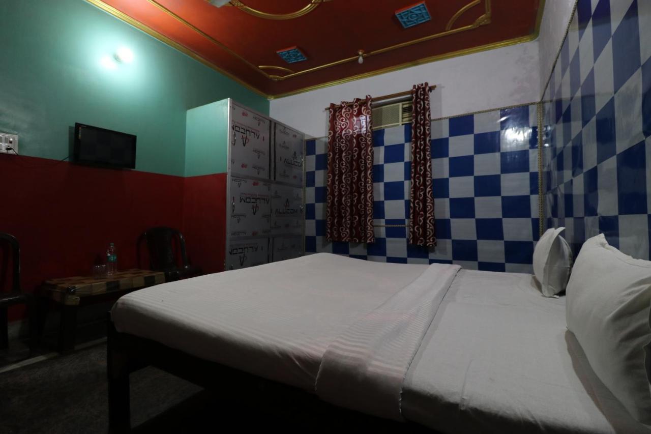 Oyo 27695 Hotel Relation Kanpur Buitenkant foto