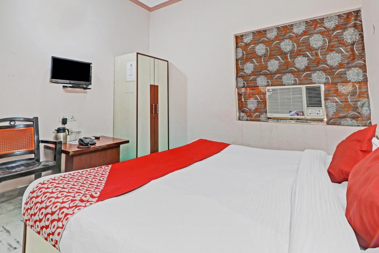 Oyo 27695 Hotel Relation Kanpur Buitenkant foto