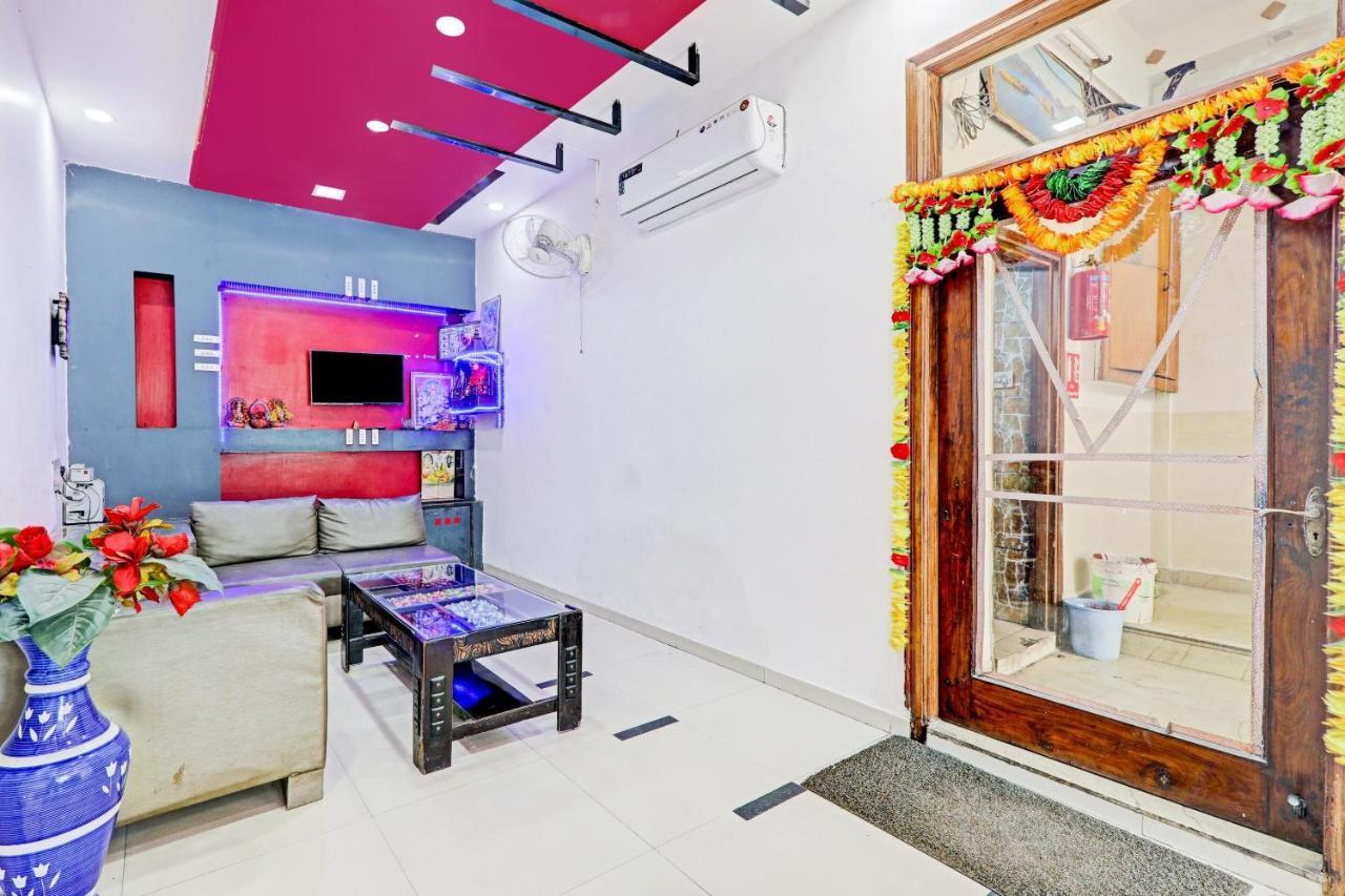 Oyo 27695 Hotel Relation Kanpur Buitenkant foto