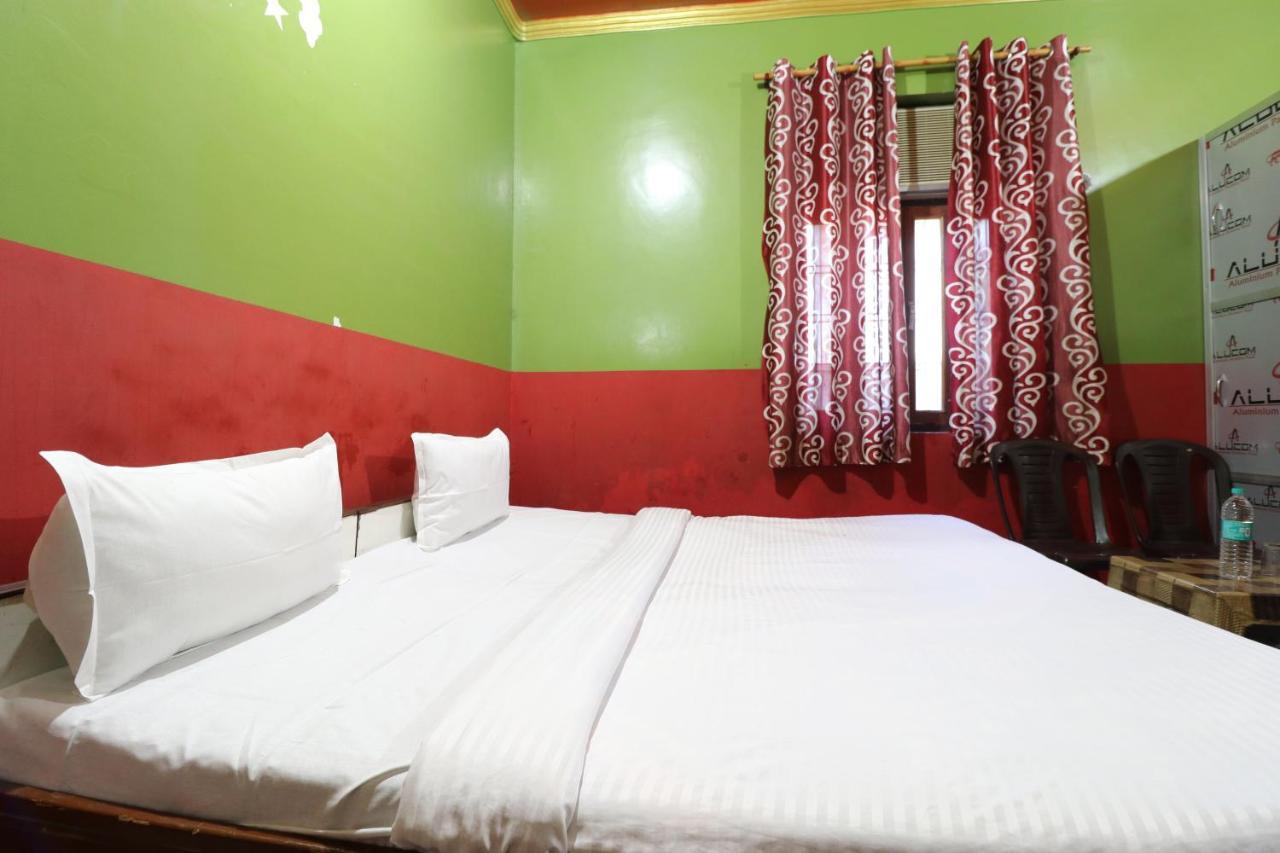 Oyo 27695 Hotel Relation Kanpur Buitenkant foto